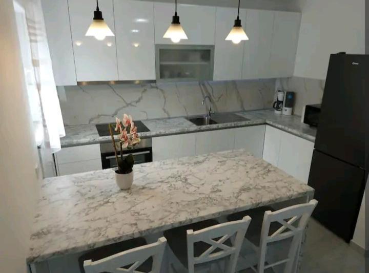 Zmijavci Apartman Hope מראה חיצוני תמונה